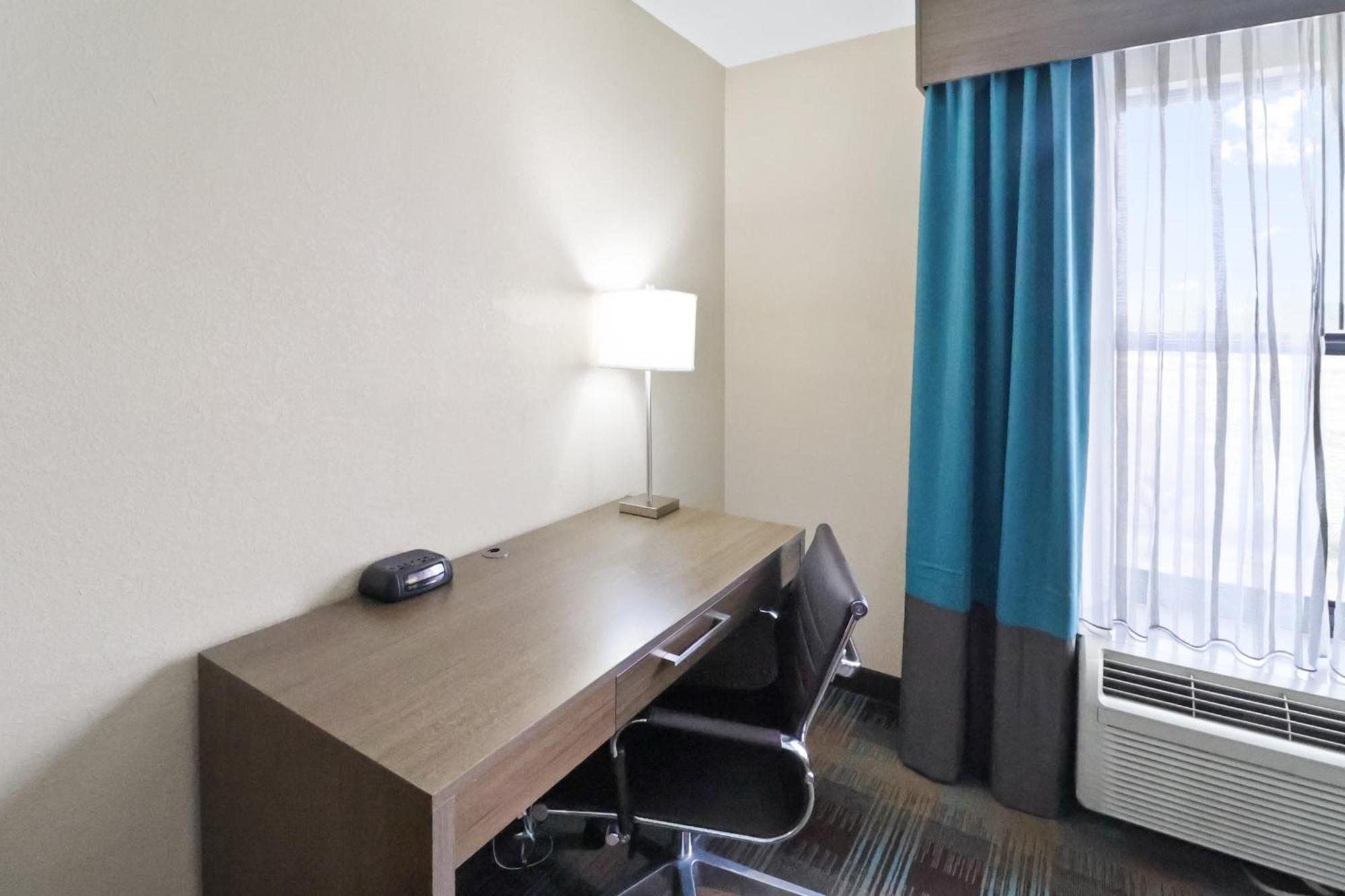 Comfort Inn Dunn Near I-95 Zewnętrze zdjęcie